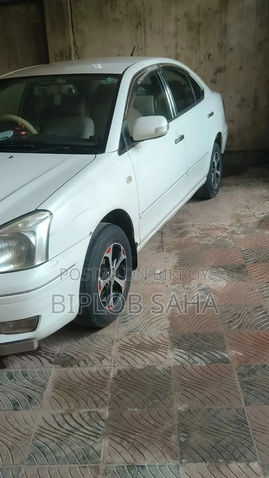 টয়োটা প্রমিও ২০০১ সাদা