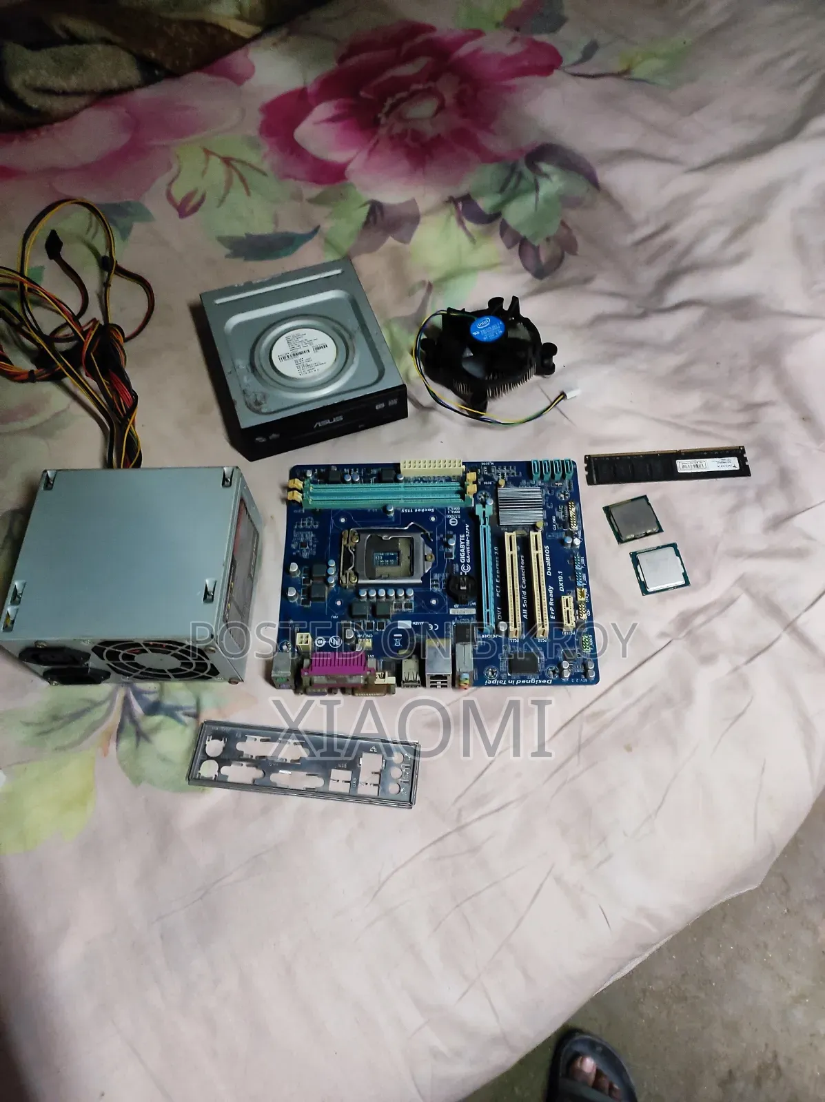 Desktop Computer Gigabyte 4GB Intel Core i3 SSD 256GB
