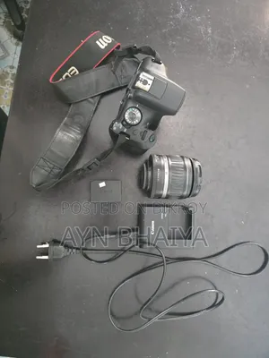 ক্যানন ২০০০ডি উইথ ইএফএস ১৮-৫৫মিমি কিট লেন্স