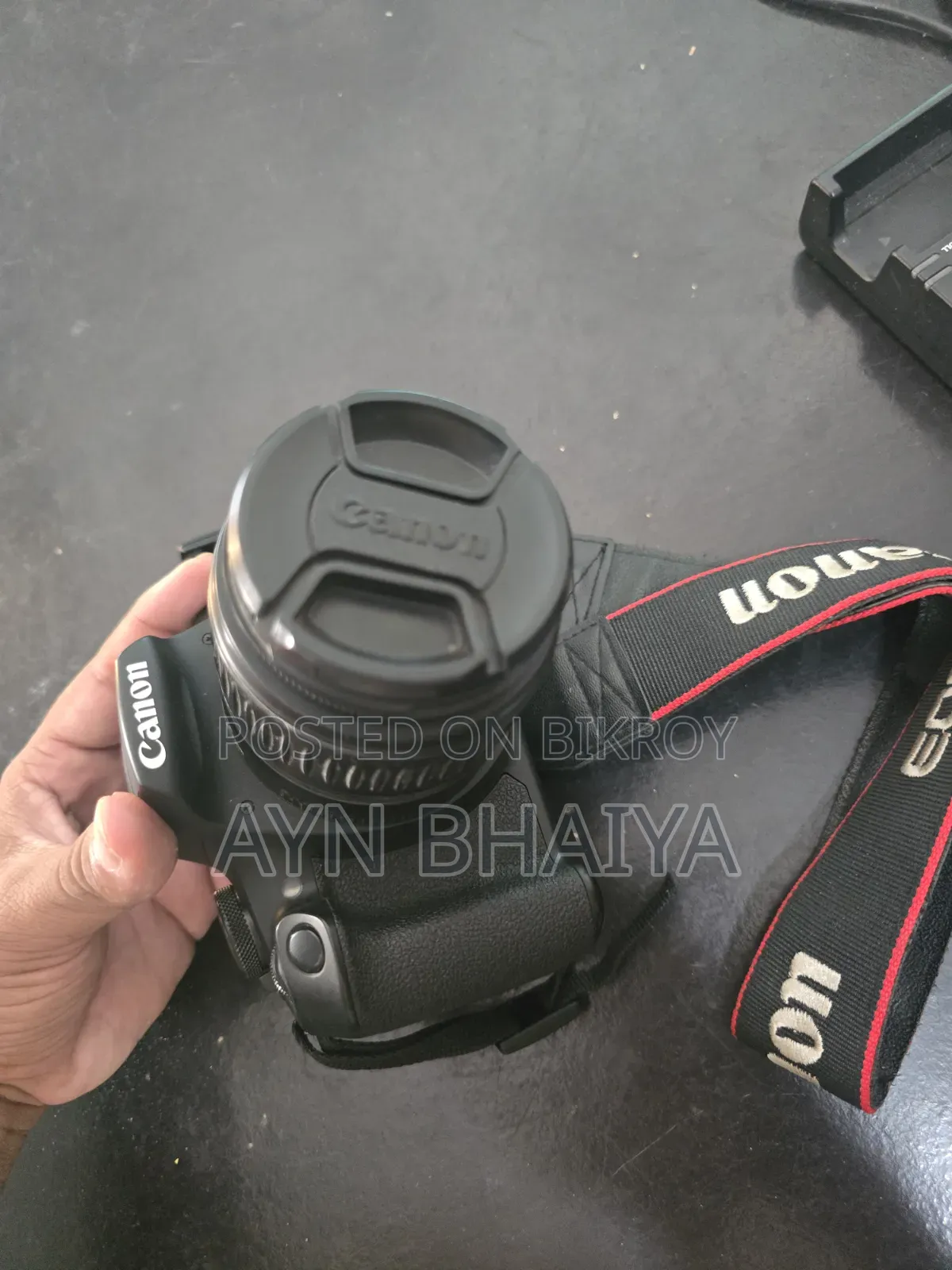 ক্যানন ২০০০ডি উইথ ইএফএস ১৮-৫৫মিমি কিট লেন্স