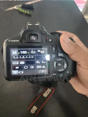 ক্যানন ২০০০ডি উইথ ইএফএস ১৮-৫৫মিমি কিট লেন্স
