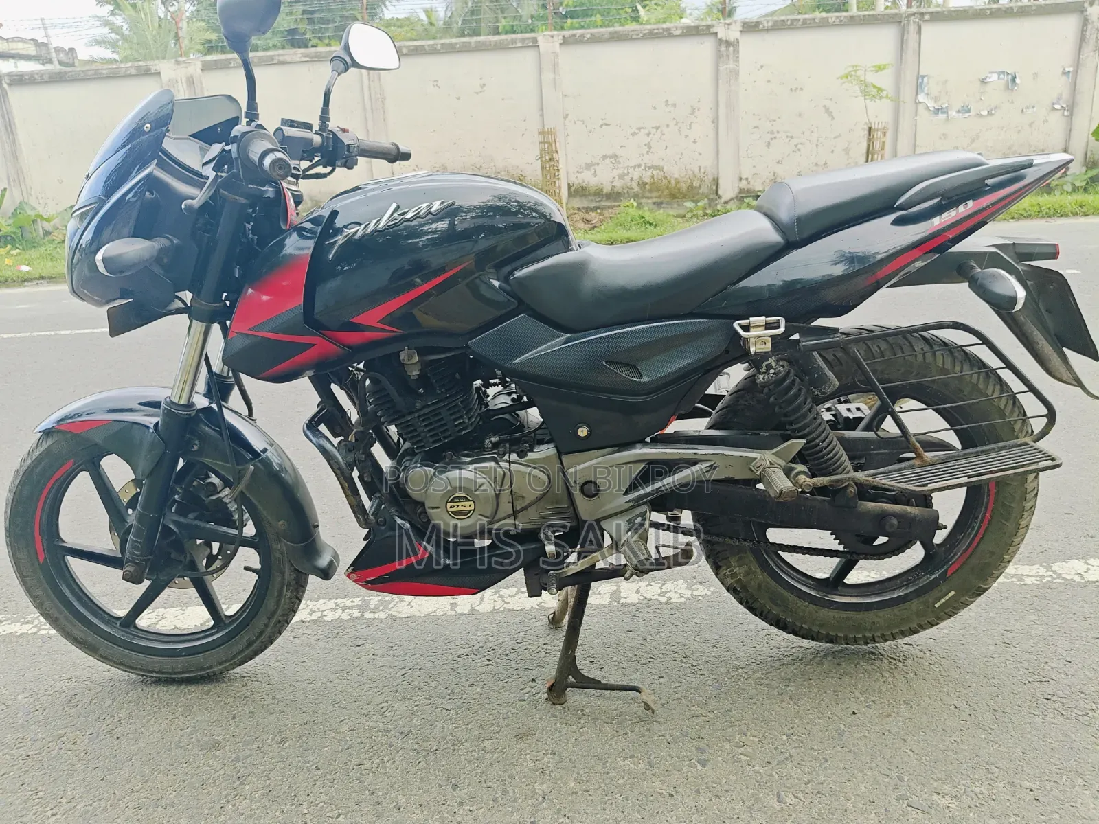 বাজাজ পালসার ১৫০ ২০১৯ লাল