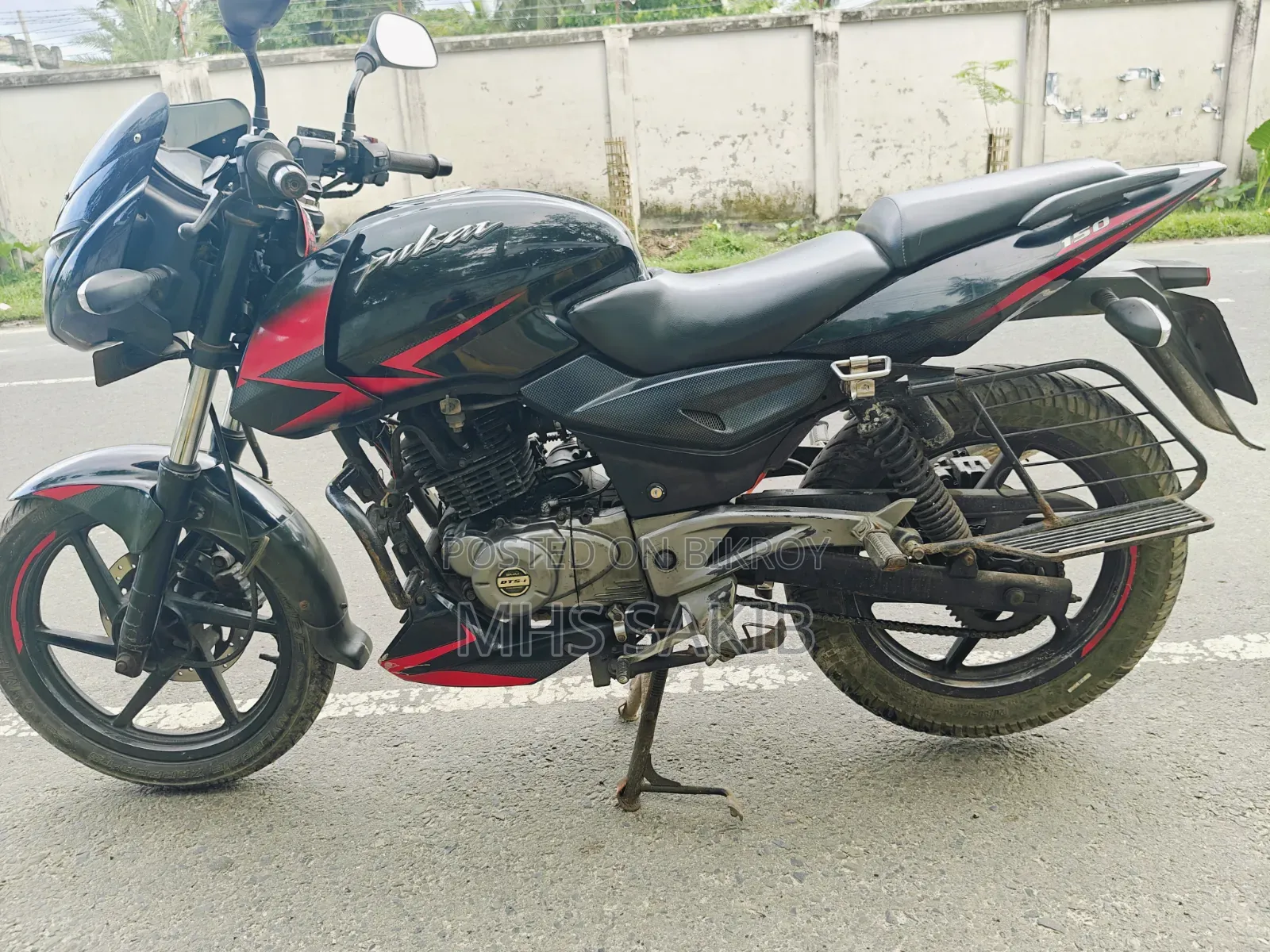 বাজাজ পালসার ১৫০ ২০১৯ লাল