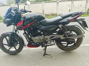 বাজাজ পালসার ১৫০ ২০১৯ লাল