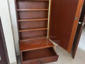 উডেন ড্রেসিং টেবিল / স্টোরেজ ক্যাবিনেট ফর সেল