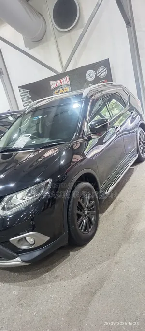 Nissan X-Trail 2.0 Hybrid Front-Wheel Drive 2017 Black