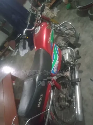 হোন্ডা ২০১৮ লাল