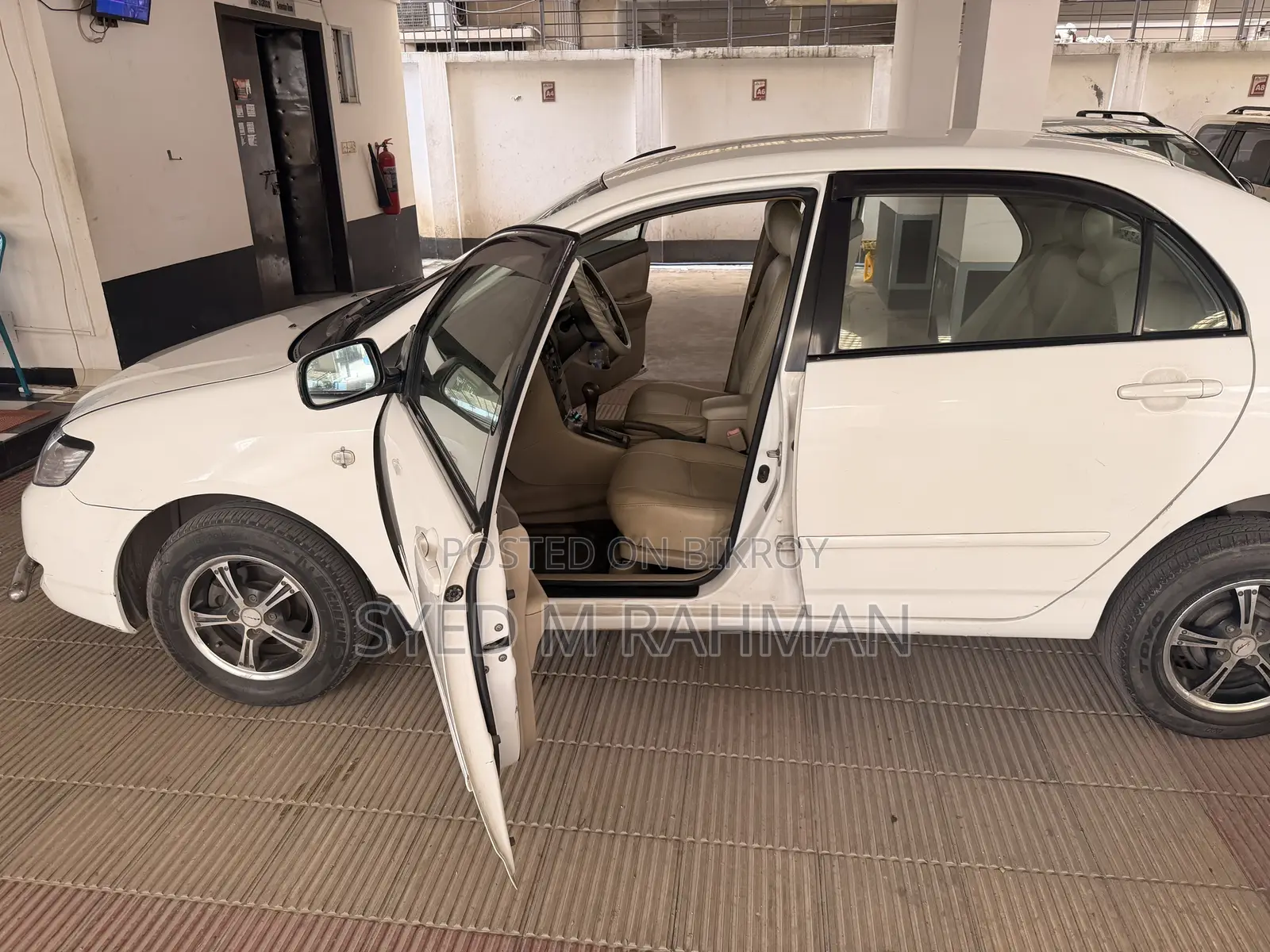 Toyota Corolla 2005 White
