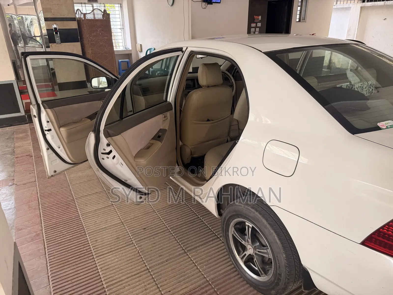 Toyota Corolla 2005 White