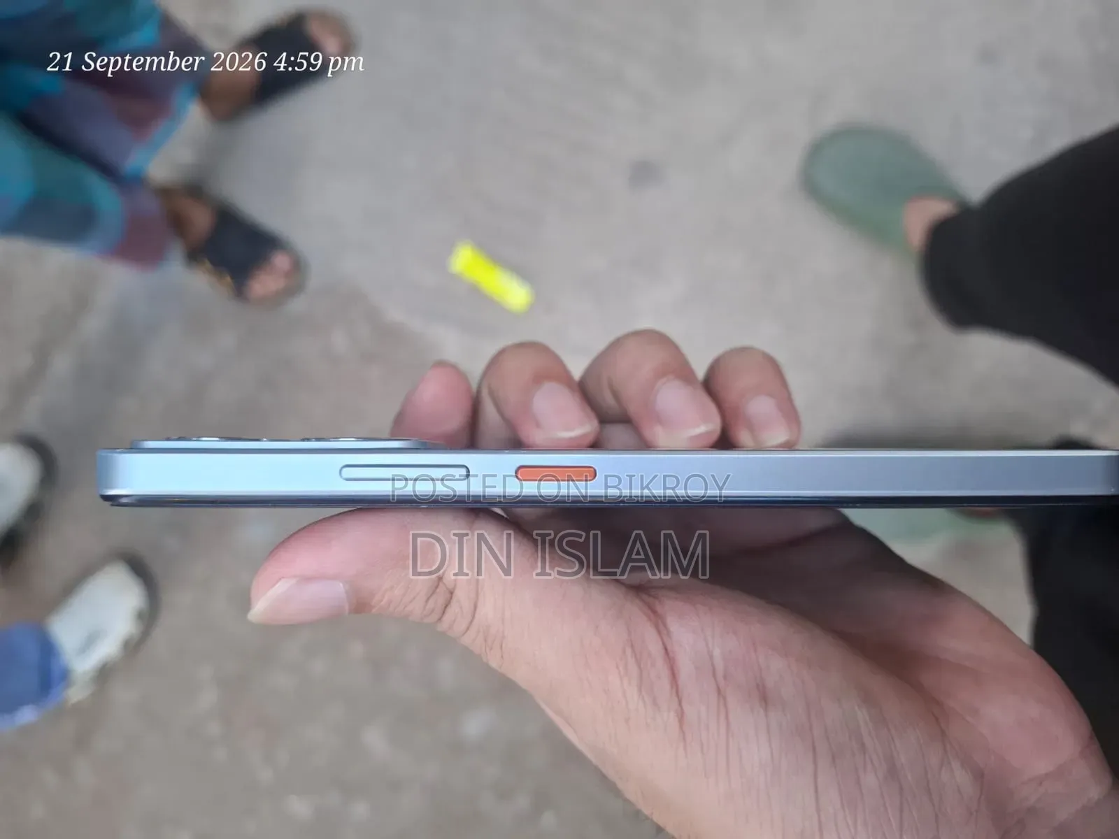রিয়েলমি ১২৮ জিবি সিলভার