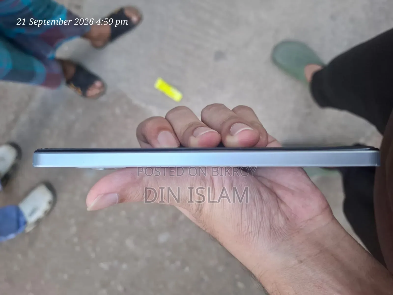 রিয়েলমি ১২৮ জিবি সিলভার