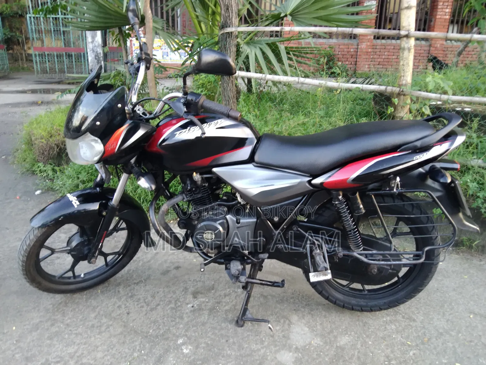 বাজাজ ডিসকভার ১১০ ২০২২ কালো
