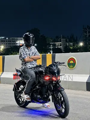 বাজাজ পালসার এনএস ১৬০ ২০১৮ গ্রে