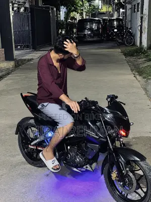 বাজাজ পালসার এনএস ১৬০ ২০১৮ গ্রে
