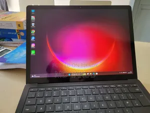 New Laptop Microsoft Surface Laptop 4 8GB Intel Core i5 SSD 256GB