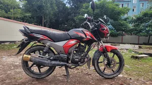 TVS Stryker 125 2018 Red