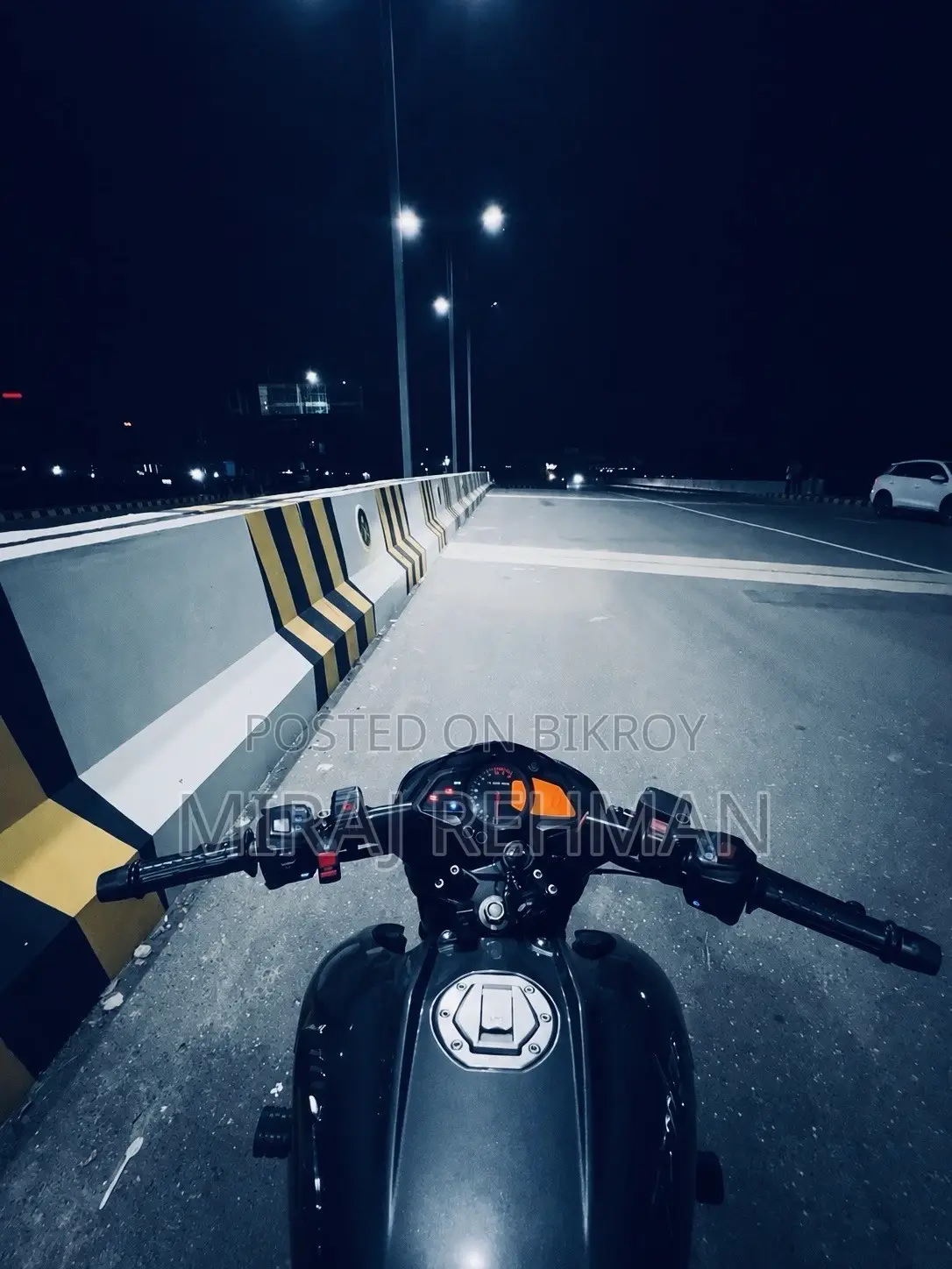 বাজাজ পালসার এনএস ১৬০ ২০১৮ গ্রে