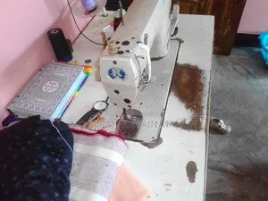 ইন্ডাস্ট্রিসিয়াল সেলাই মেশিন