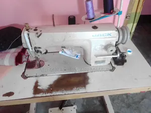ইন্ডাস্ট্রিসিয়াল সেলাই মেশিন