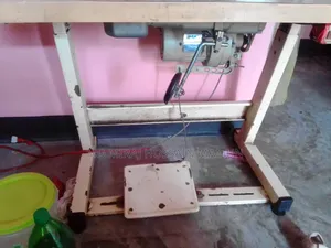 ইন্ডাস্ট্রিসিয়াল সেলাই মেশিন