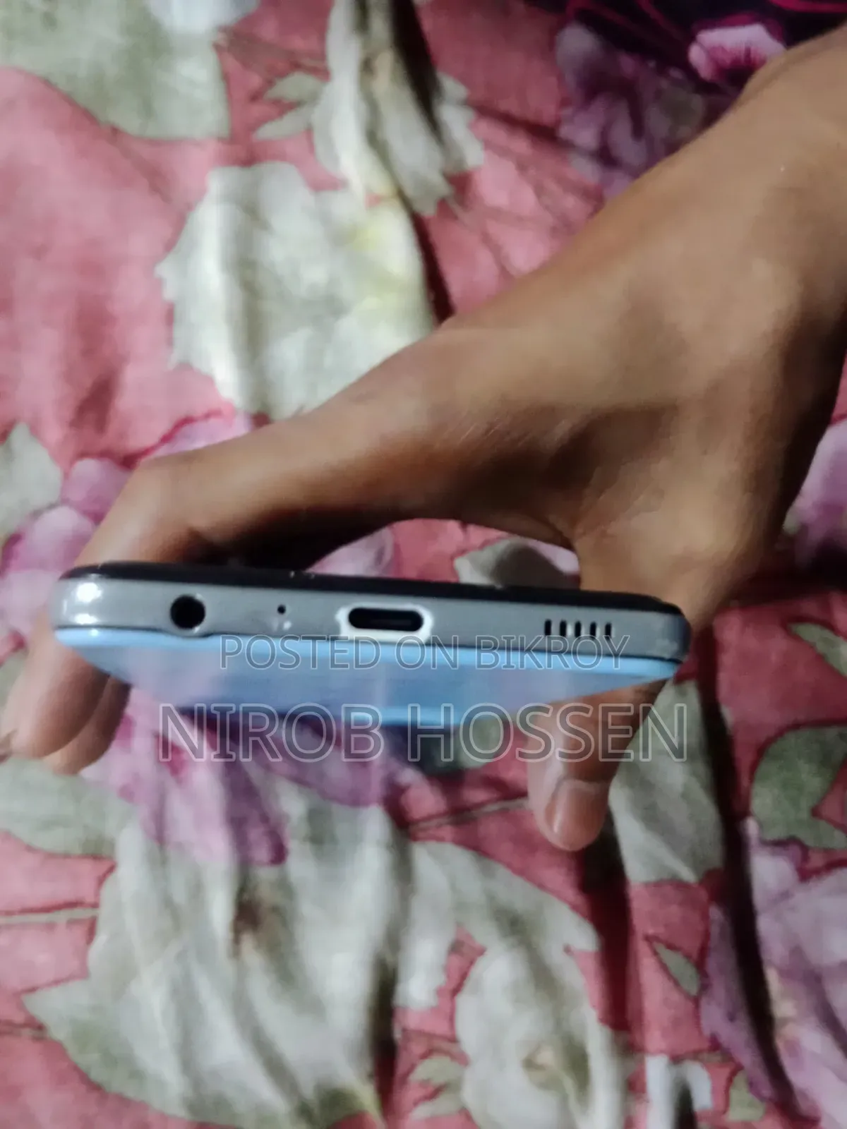 স্যামসাং গ্যালাক্সি এ৫২ ১২৮ জিবি নীল