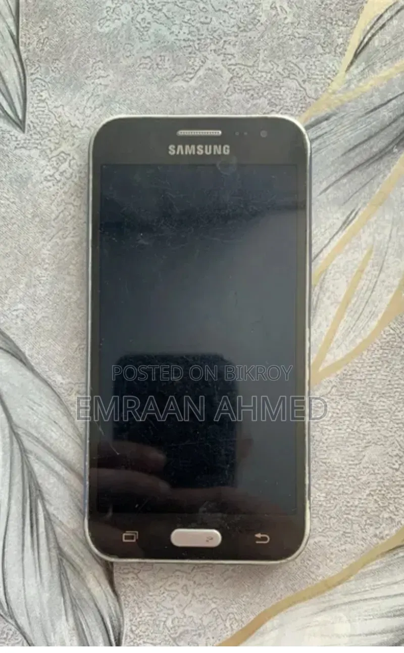 Samsung Galaxy J2 8 GB Black