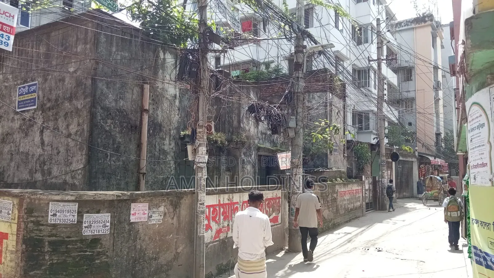 5-Bedroom House in Khilgaon for sale