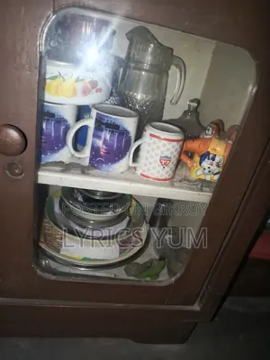 উডেন শোকেস