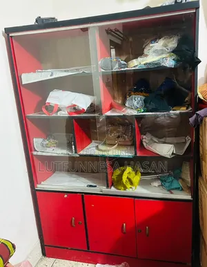 Cute Vintage Showcase