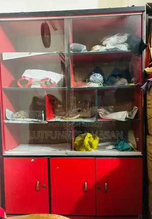 Cute Vintage Showcase
