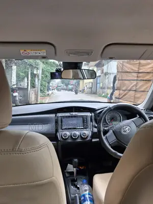 Toyota Axio 2018 Silver