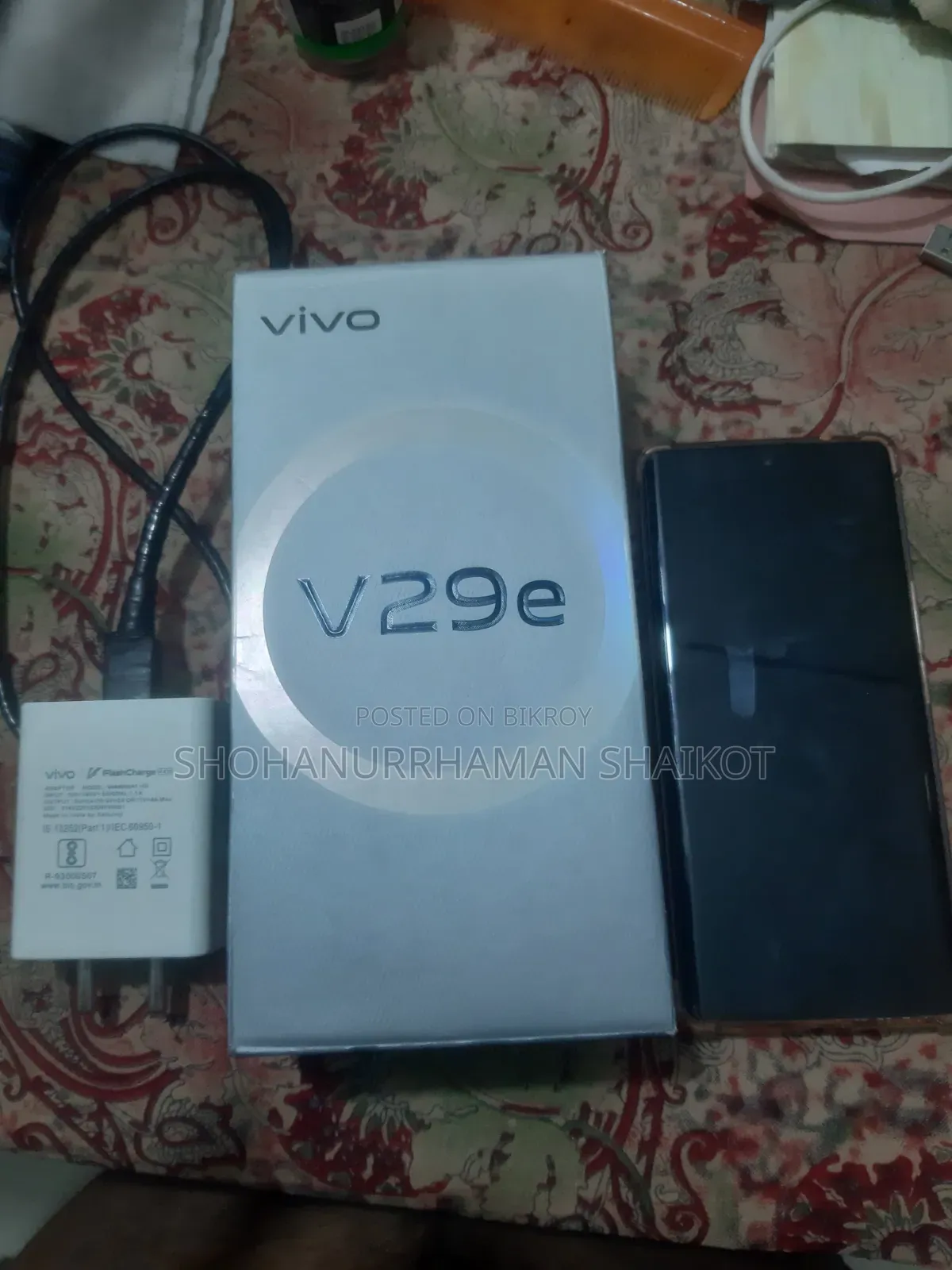 Vivo V29e 5G 256 GB Red