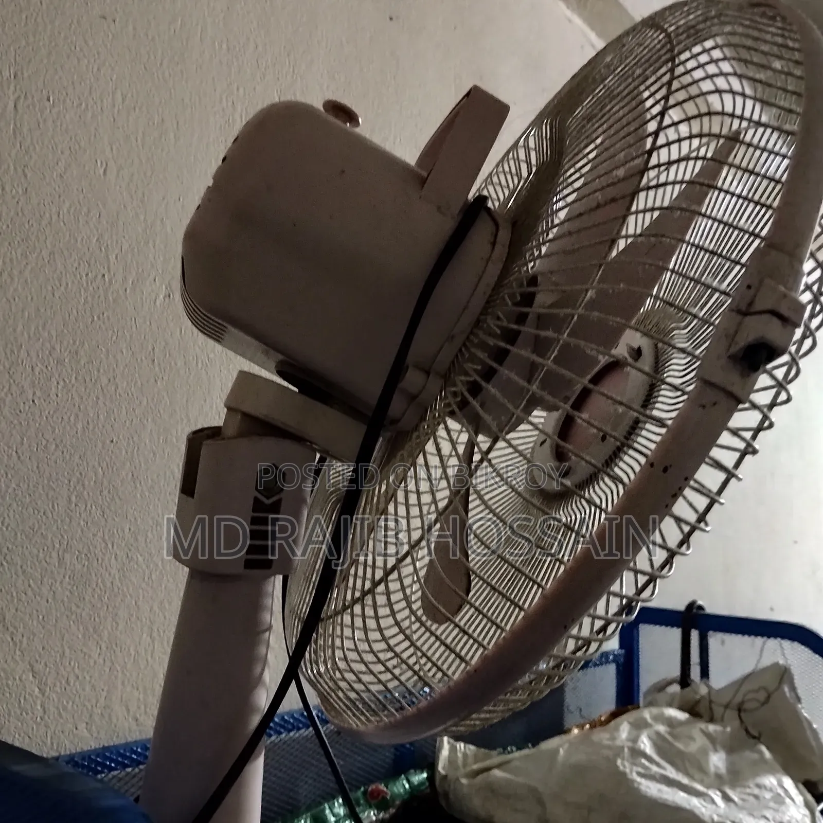 মার্সেল রিচার্জেবল টেবল ফ্যান