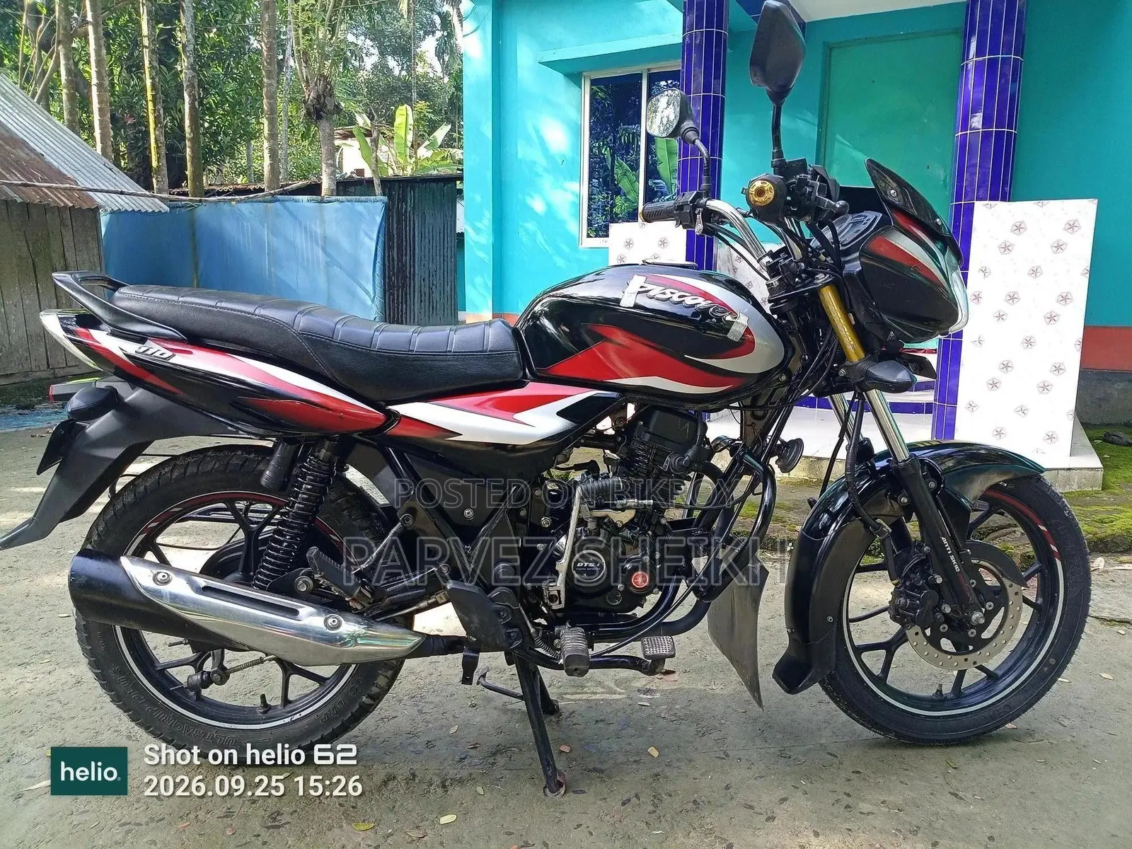 বাজাজ ডিসকভার ১১০ ২০২৪ ব্ল্যাক