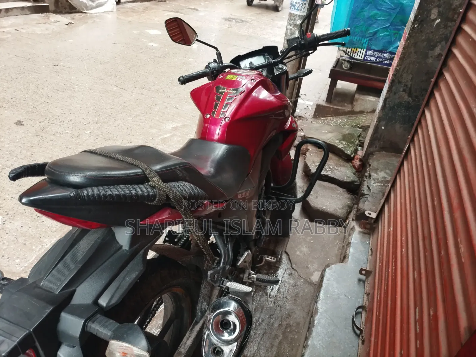 সুজুকি জিক্সার ২০১৮ লাল