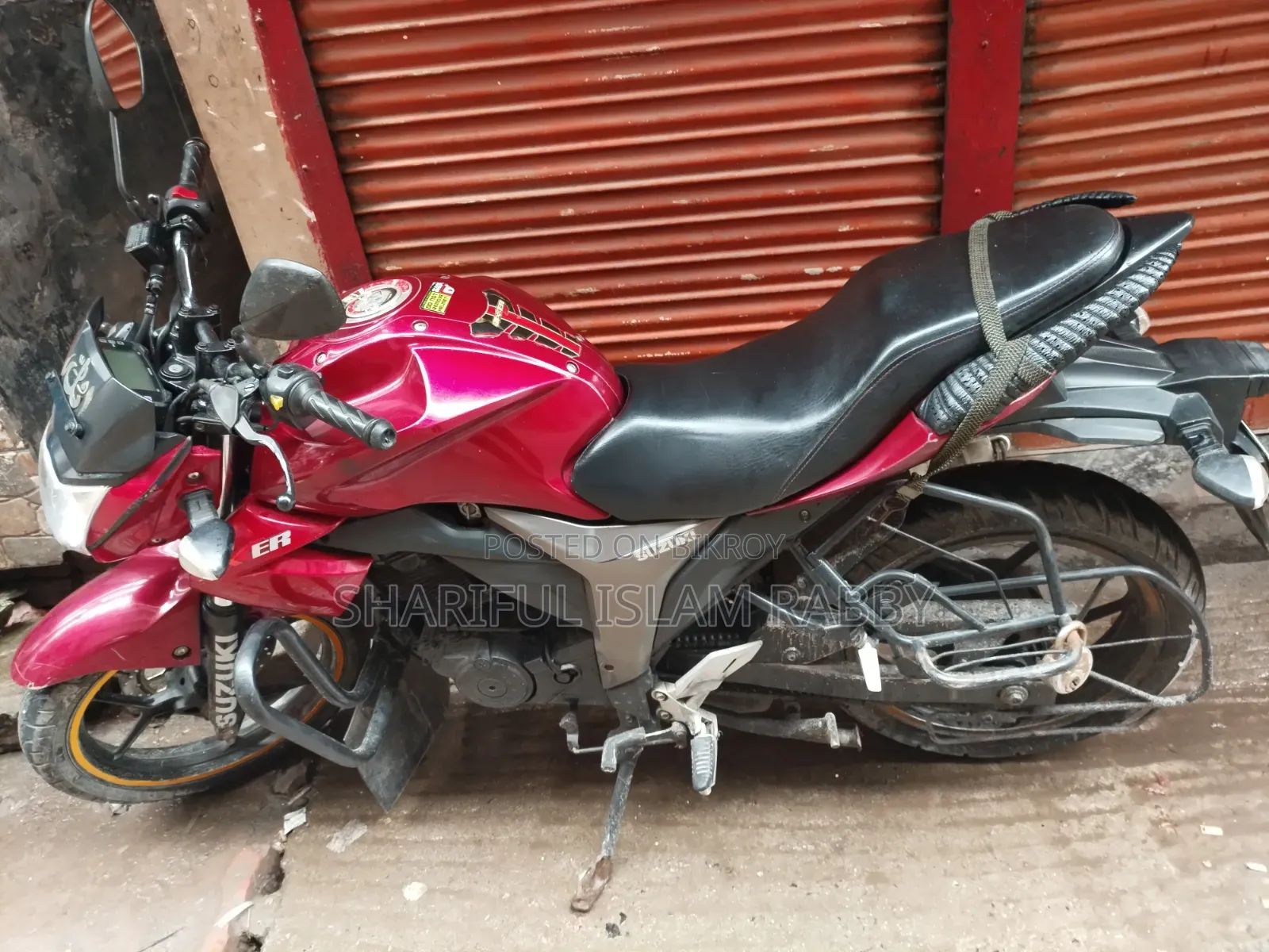 সুজুকি জিক্সার ২০১৮ লাল