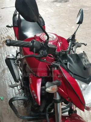 সুজুকি জিক্সার ২০১৮ লাল