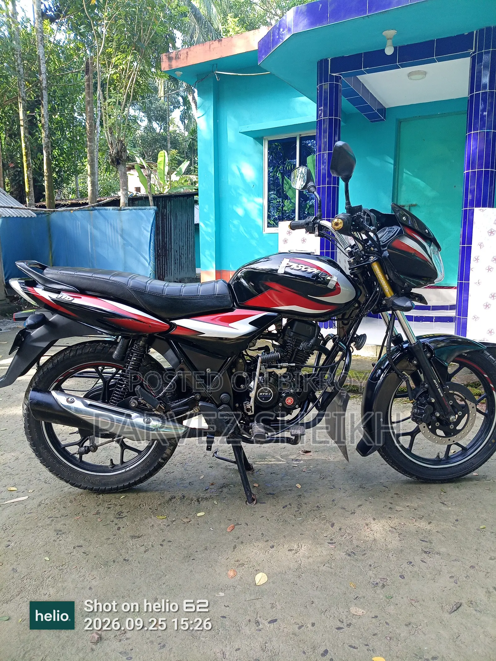 বাজাজ ডিসকভার ১১০ ২০২৪ ব্ল্যাক