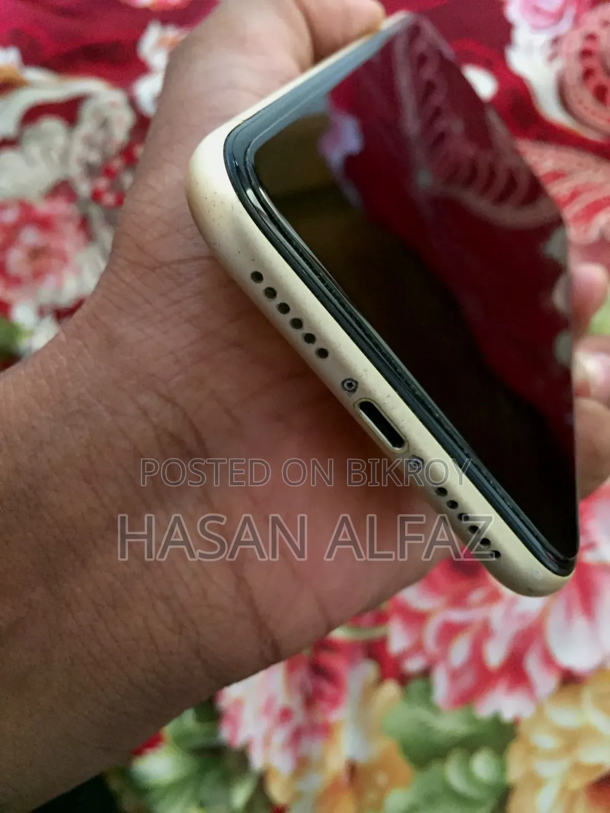 অ্যাপল আইফোন এক্সআর ১২৮ জিবি ইয়েলো