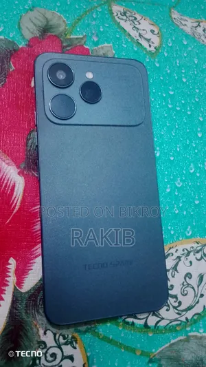 টেকনো স্পার্ক ৪০ ১২৮ জিবি কালো