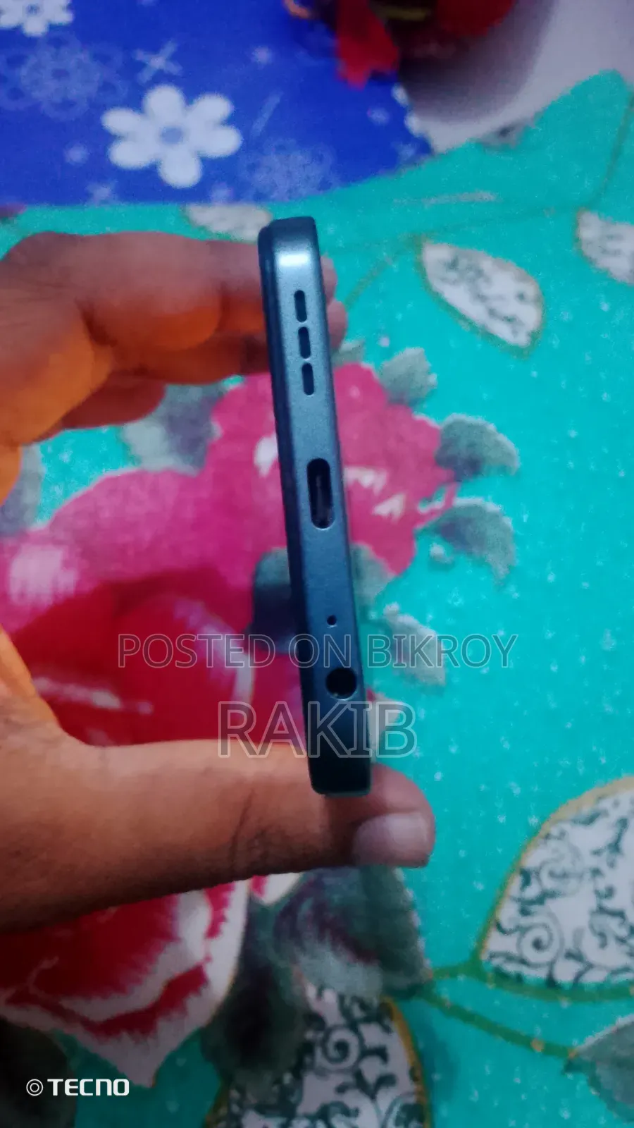 টেকনো স্পার্ক ৪০ ১২৮ জিবি কালো