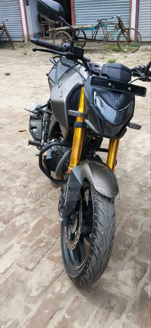 হিরো এক্সট্রিম ১৬০আর ৪ভি ২০২৬ গ্রে