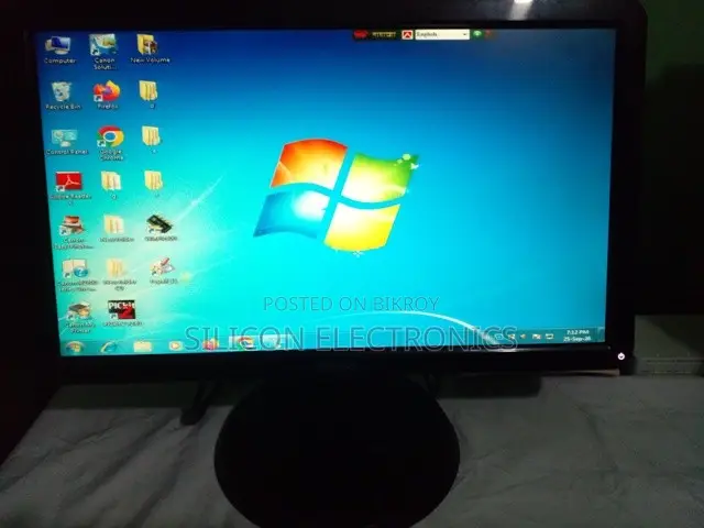 Dell 19” Widescreen Flat Panel Monitor