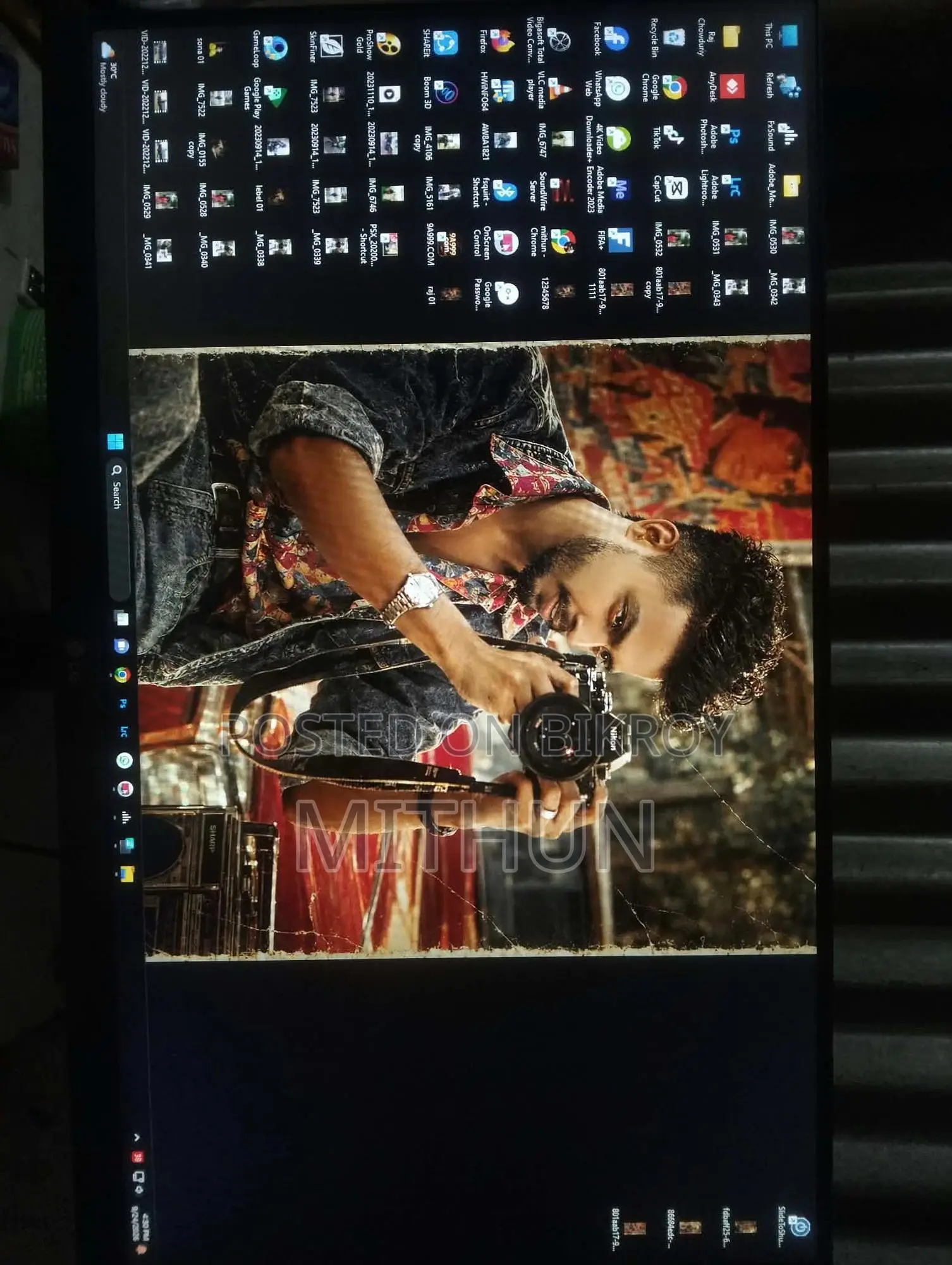 22-Inch Full HD IPS Monitor
