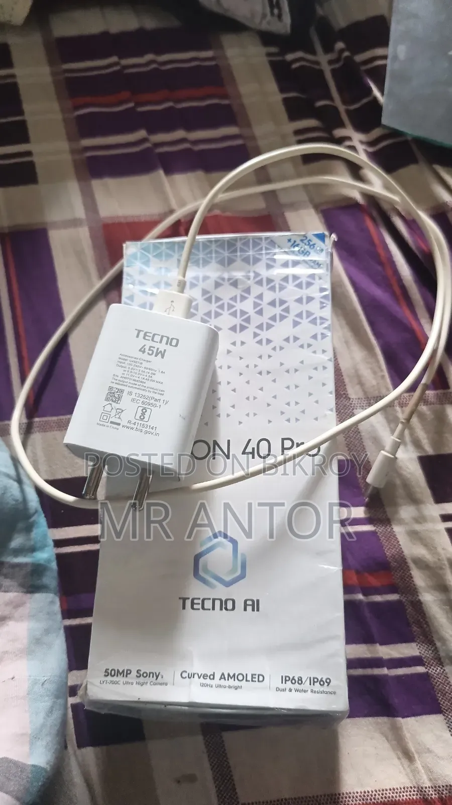 টেকনো ক্যামন ৪০ প্রো ৪জি ২৫৬ জিবি ব্ল্যাক