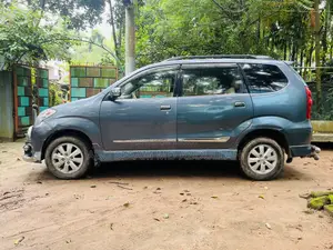 Toyota Avanza 2010