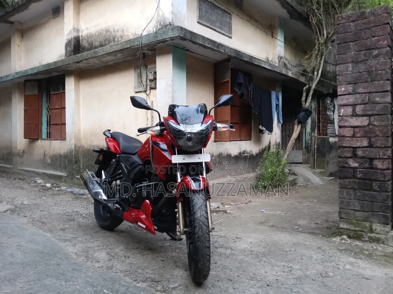TVS Apache RTR 160 2V 2023 Red