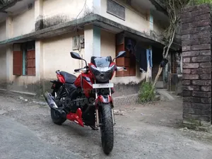 TVS Apache RTR 160 2V 2023 Red