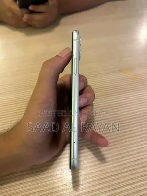 Apple iPhone 11 64 GB White