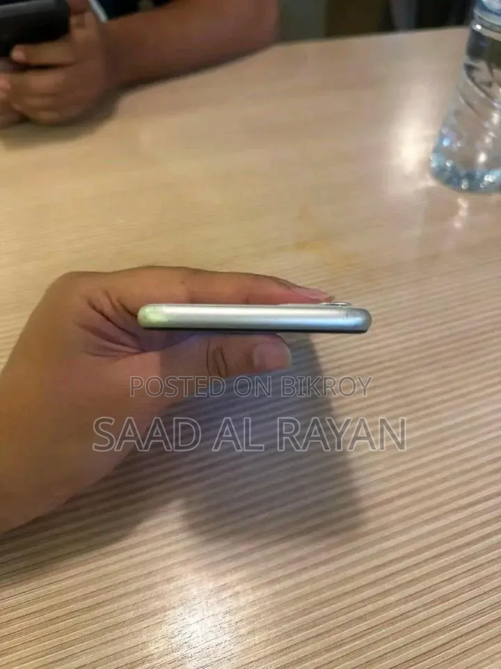 Apple iPhone 11 64 GB White